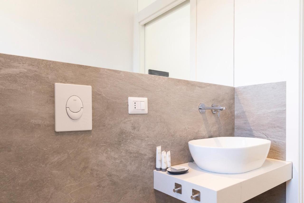 Business Studio Bande Nere * Milano